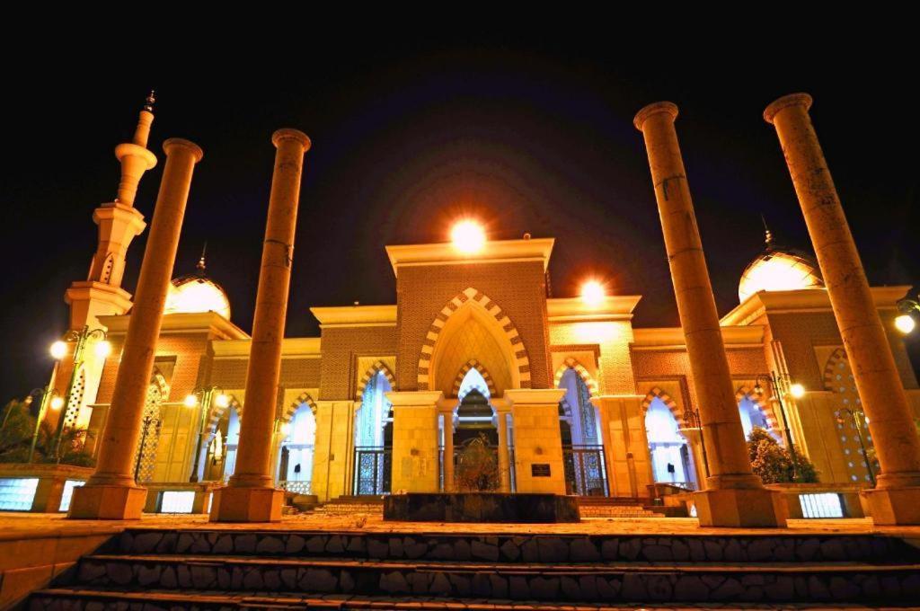 فندق جراند سيلينو ماكاسار المظهر الخارجي الصورة